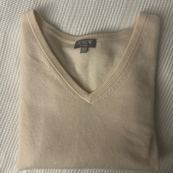 J Crew Cashmere Relaxed V-neck Sweater - Picture 4 of 5